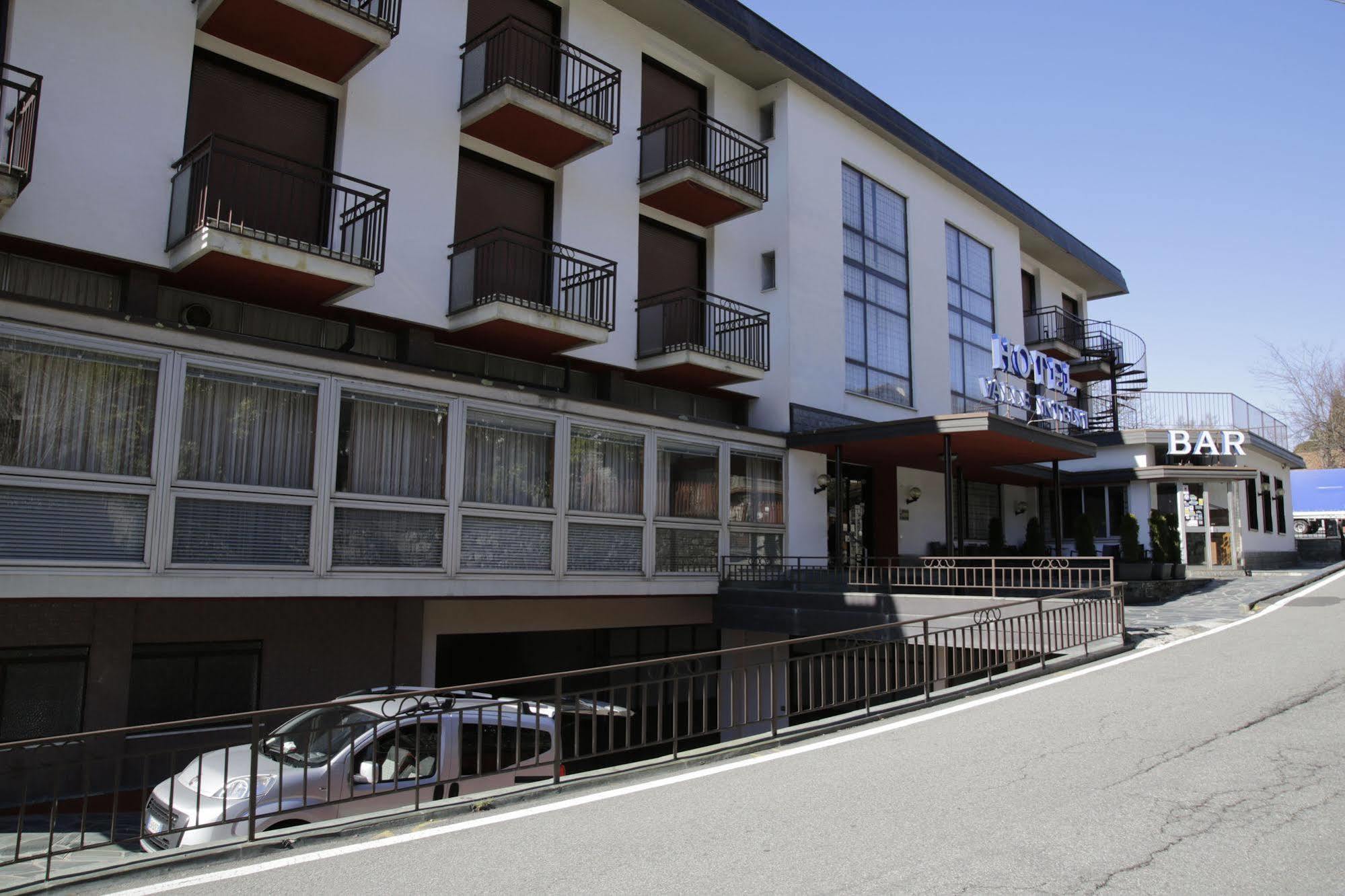 Hotel Valle Intelvi サン・フェデーレ・インテルヴィ エクステリア 写真