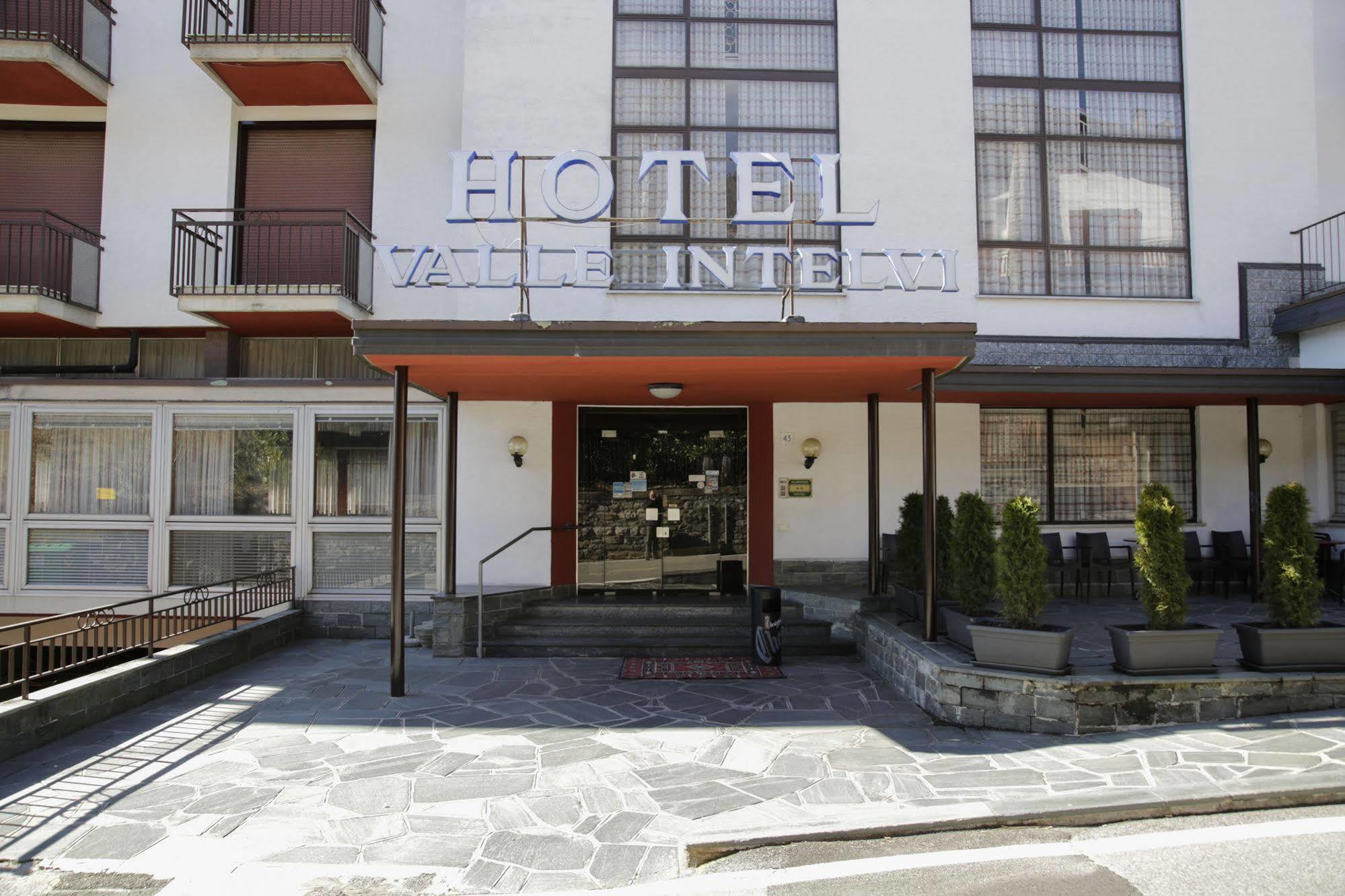 Hotel Valle Intelvi サン・フェデーレ・インテルヴィ エクステリア 写真