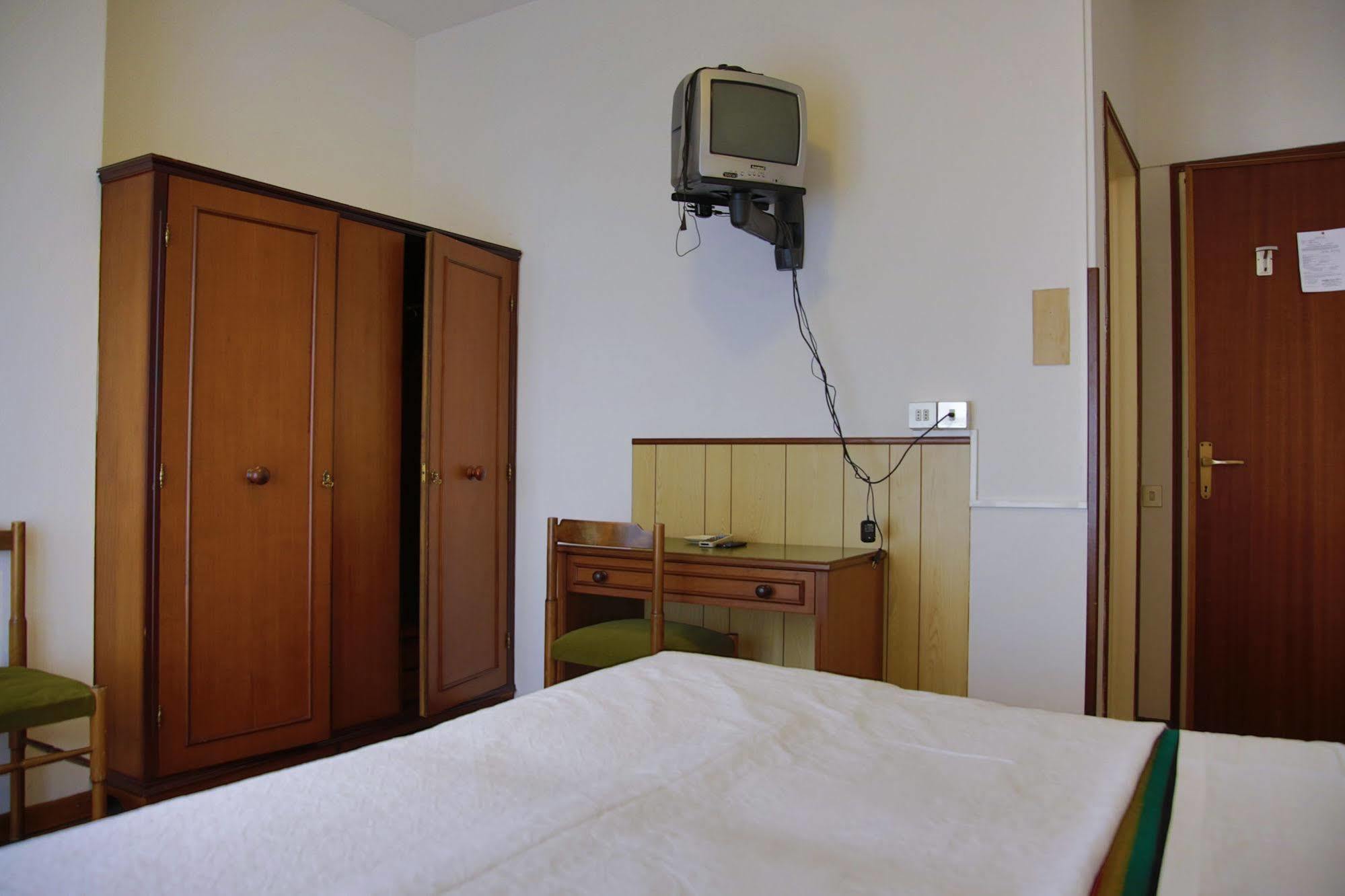 Hotel Valle Intelvi サン・フェデーレ・インテルヴィ エクステリア 写真
